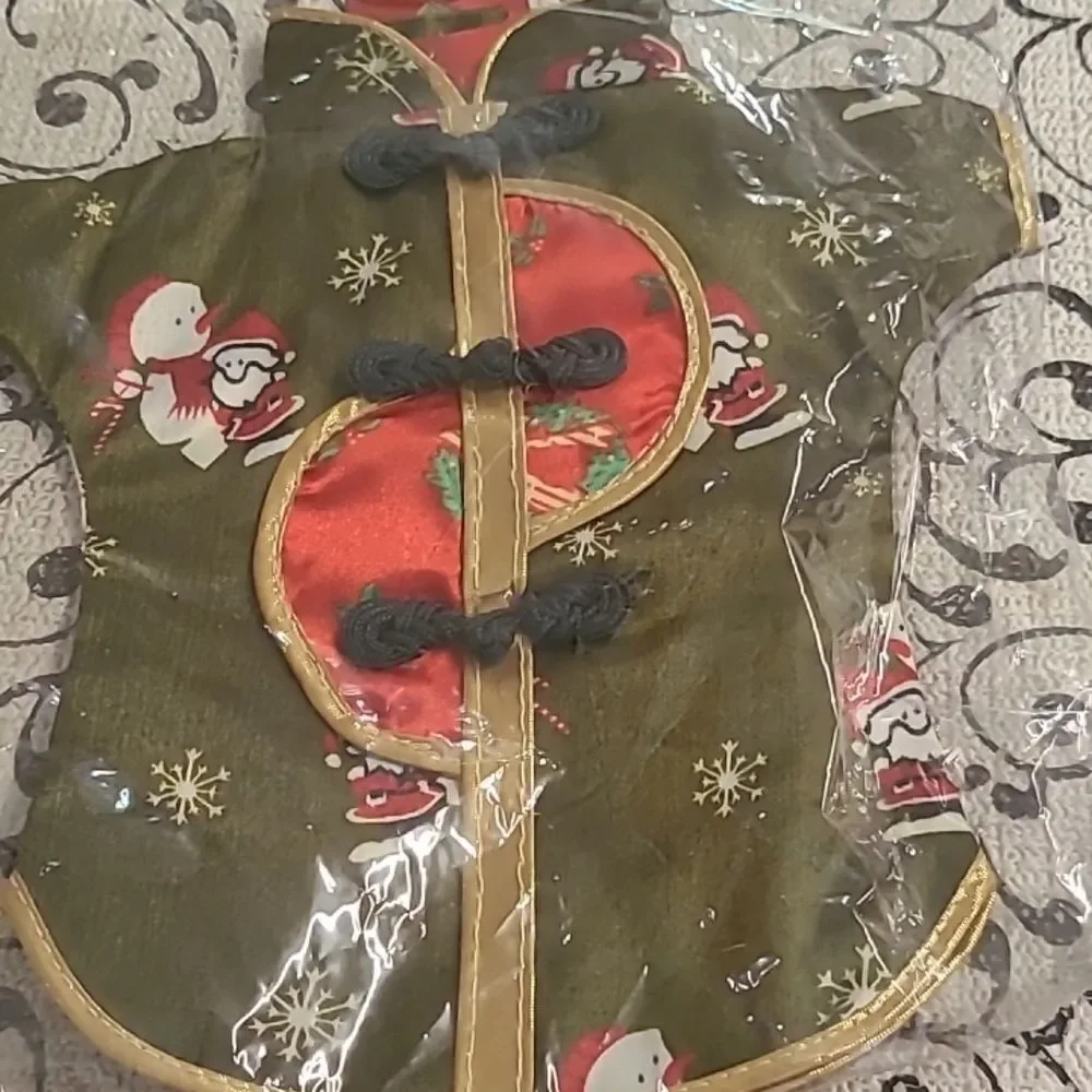Pair of Holiday Wine Bottle Coves